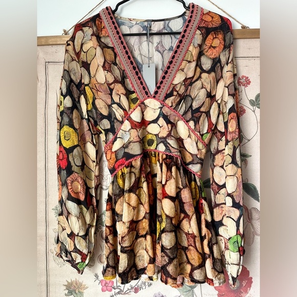 NWT Bl^nk Anthropologie Henslowe Embroidered Velvet Top Blouse Brown Multi XS - Picture 2 of 14